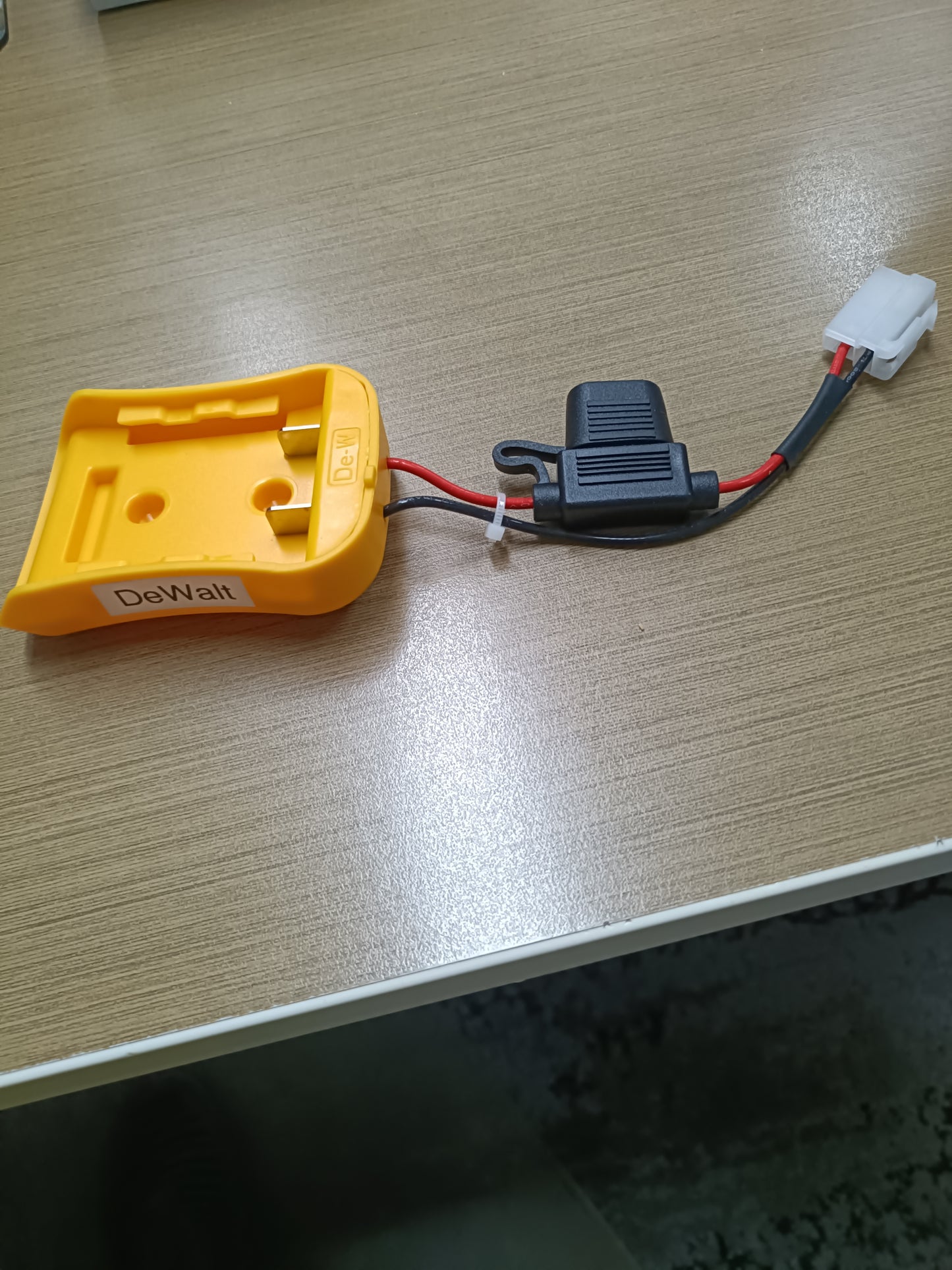 DeWalt battery adaptor for Smart Sink 240L